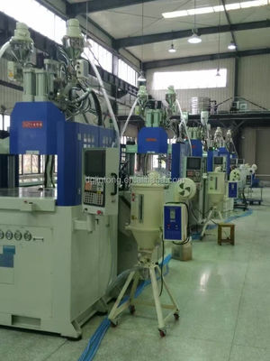 Machine de moulage par injection de plastique verticale à double couleur PP JTT-550 2V-3R