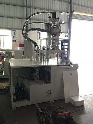 JTT-550DM Machine à injection de plastique verticale à table à double glissement pour le traitement de l'ABS/PP