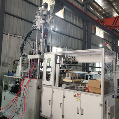 176 Cm3 Volume théorique de tir Fil dentaire Verticale Machine de moulage par injection de plastique 55T 12kW