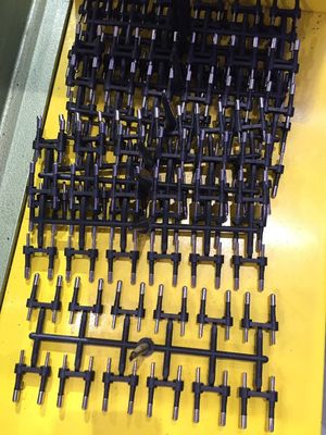 Machine de moulage par injection de plastique verticale de 55 T, diamètre de vis de 40 mm pour une force d'éjection de 1,8 T