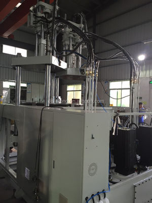 Machine de moulage par injection rotative à deux mains verticale JTT2V3R-1600