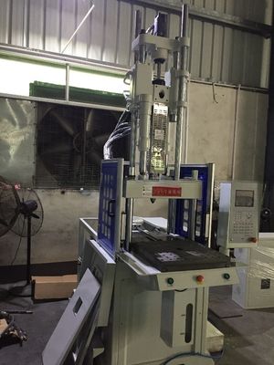 12KW Vaisselle de cuisine Machine de moulage par injection de plastique verticale 55T