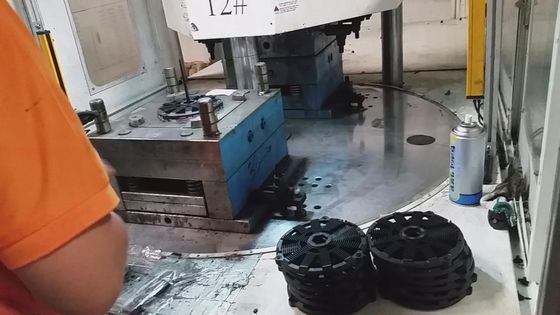Machine de moulage par injection hydraulique à 120 tonnes ABS plastique transformé Table tournante verticale