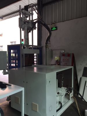 Machine de moulage par injection thermoplastique verticale automatique de 45T à course ouverte de 400 mm