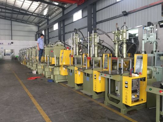 35T machine de moulage par injection verticale en plastique Max lumière du jour