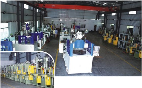 Machine de moulage par injection verticale hydraulique ABS de 20 tonnes 260 mm Distance entre les barres d'attache